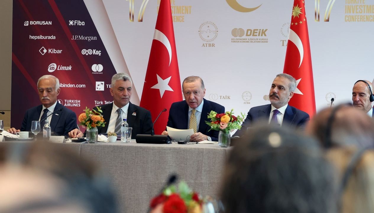 cumhurbaskani erdogan abd ile100 milyar dolarlik ticaret hedefimize ulasacagimiza inaniyorum H1wbzHZT