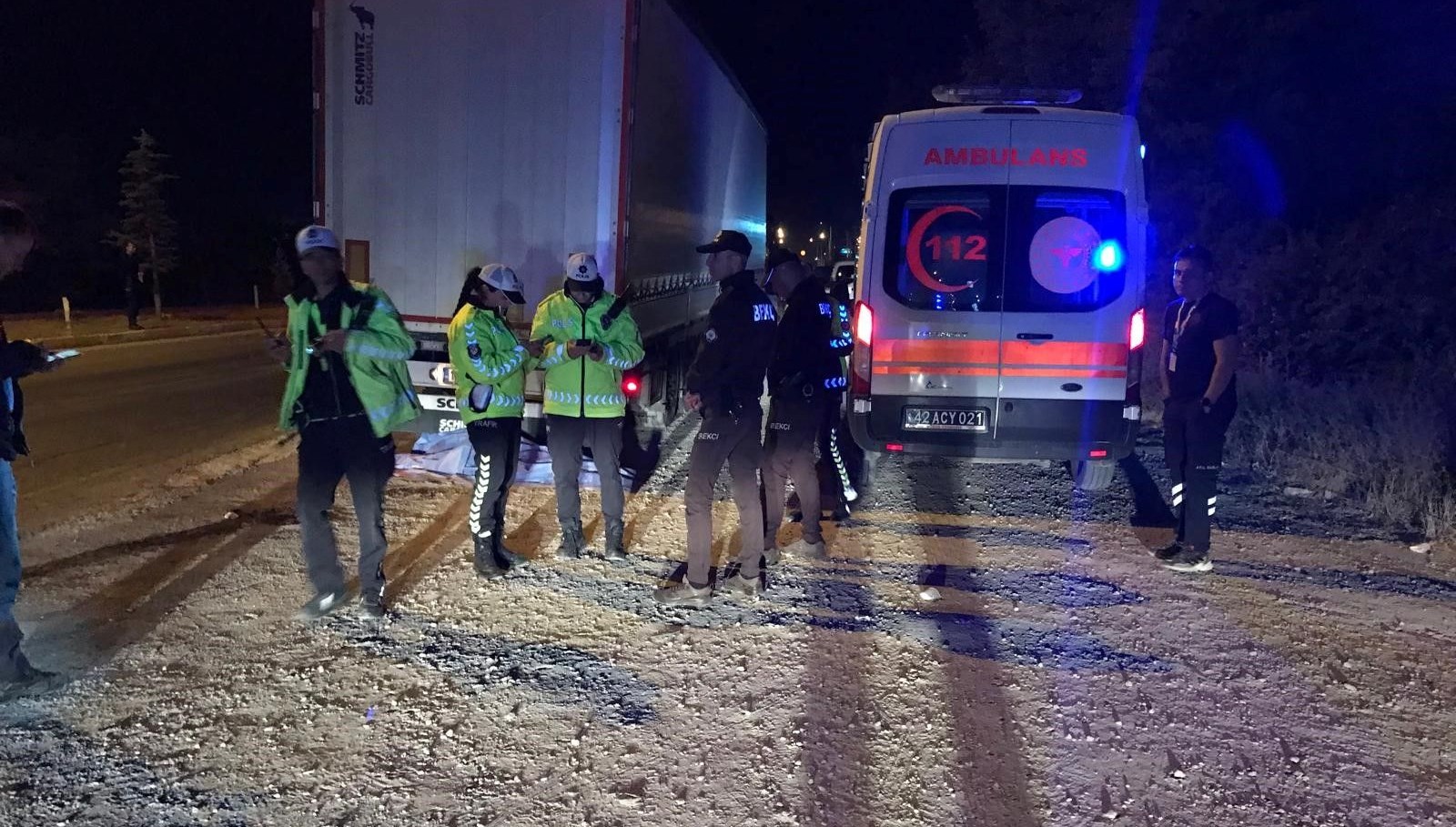 karsiya gecmek isterken tirin carptigi genc hayatini kaybetti UTzv6cem