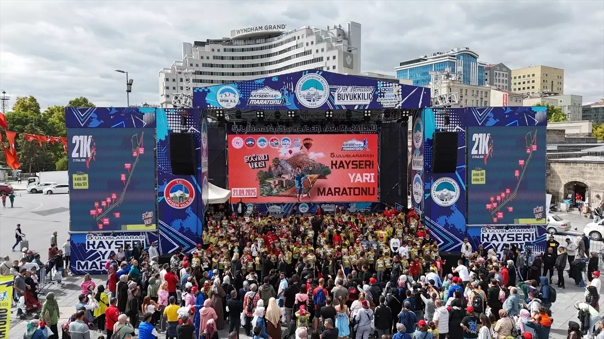 kayseride cocuklar icin maraton heyecani xP8nphax