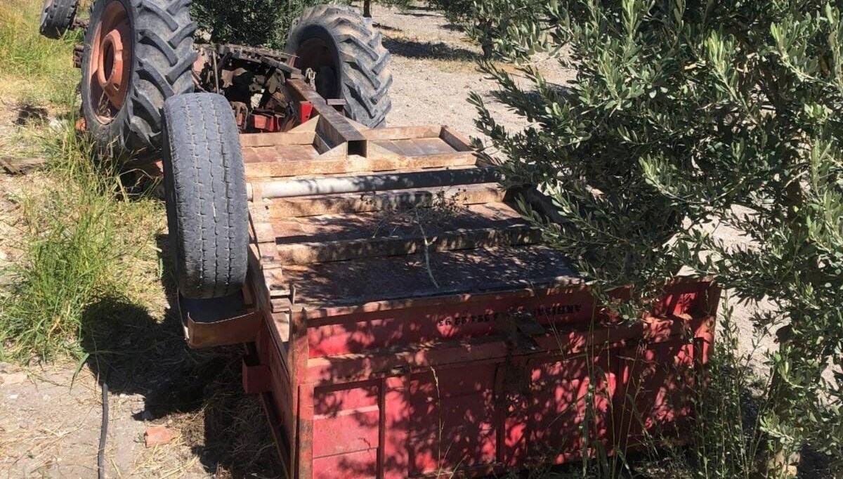 manisada devrilen traktorun surucusu oldu M6qjqTky