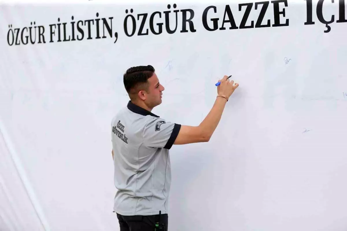 alkude ozgur filistin ozgur gazze icin gonulden gonule imza platformu ilgi gordu cZdYAFJ4