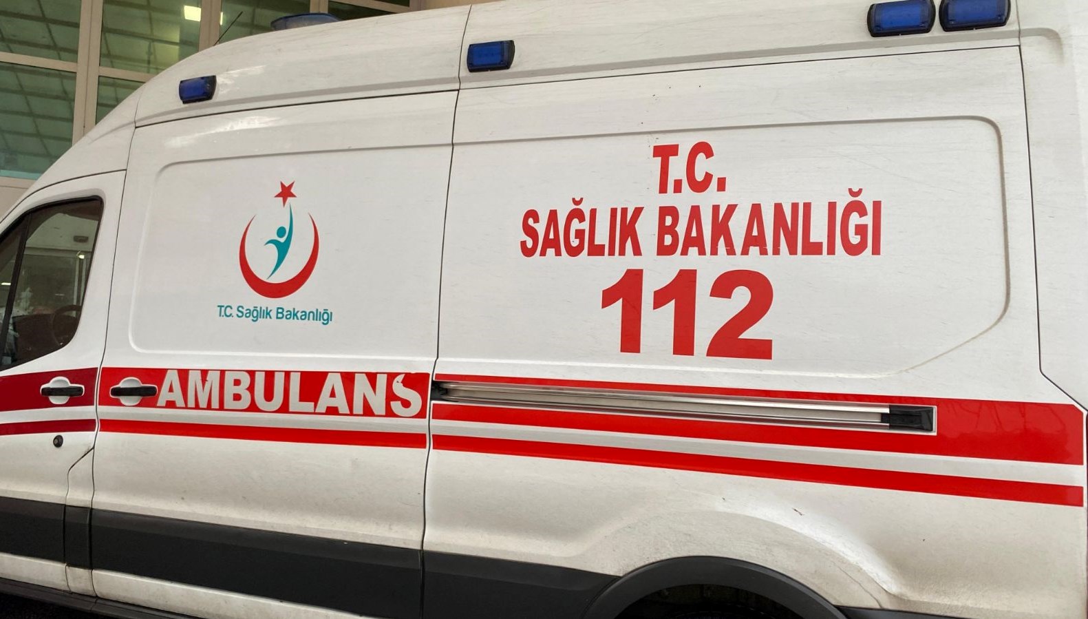 antalyada kaza karsiya gecmek isterken oldu Hw5TP5kt.jpg