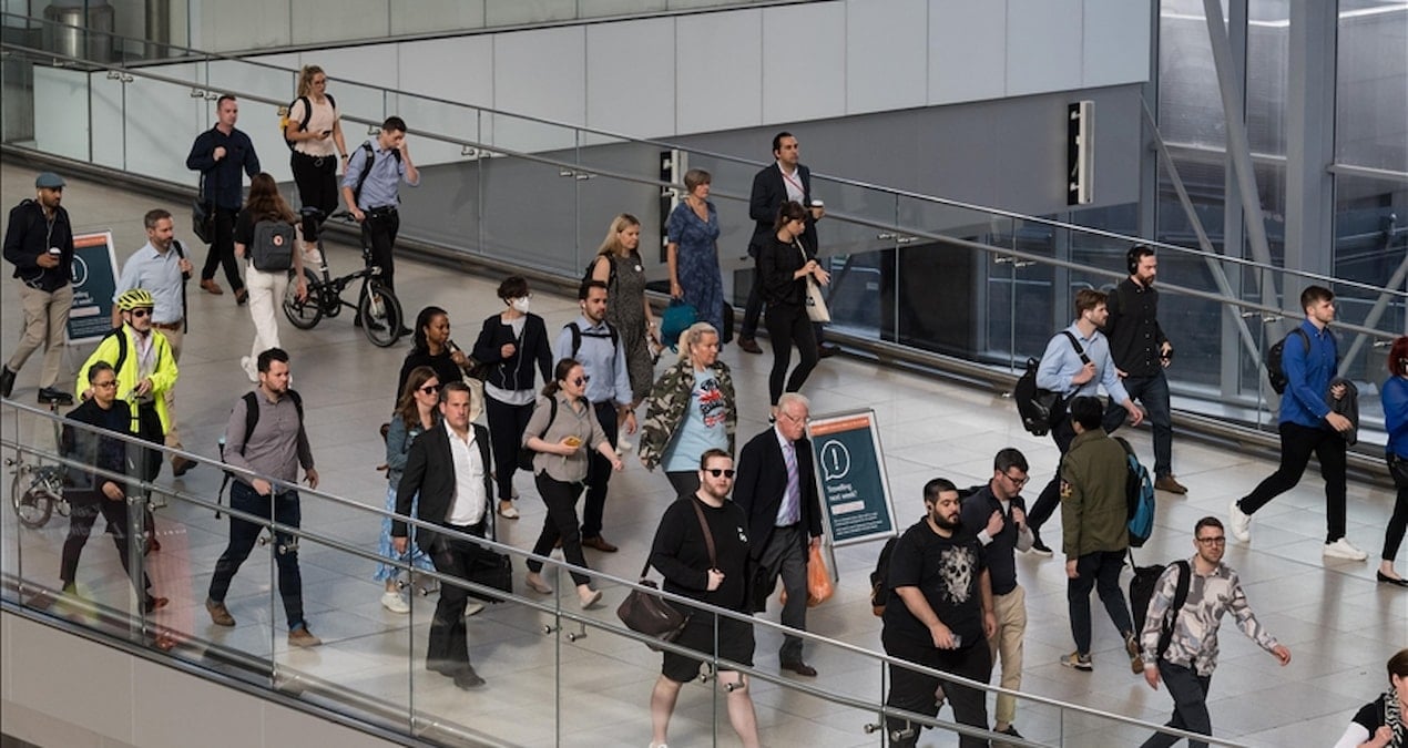 avrupada isten cikarmalar artiyor otomotivden bankaciliga her sektorde dalga i7V13hZy.jpg