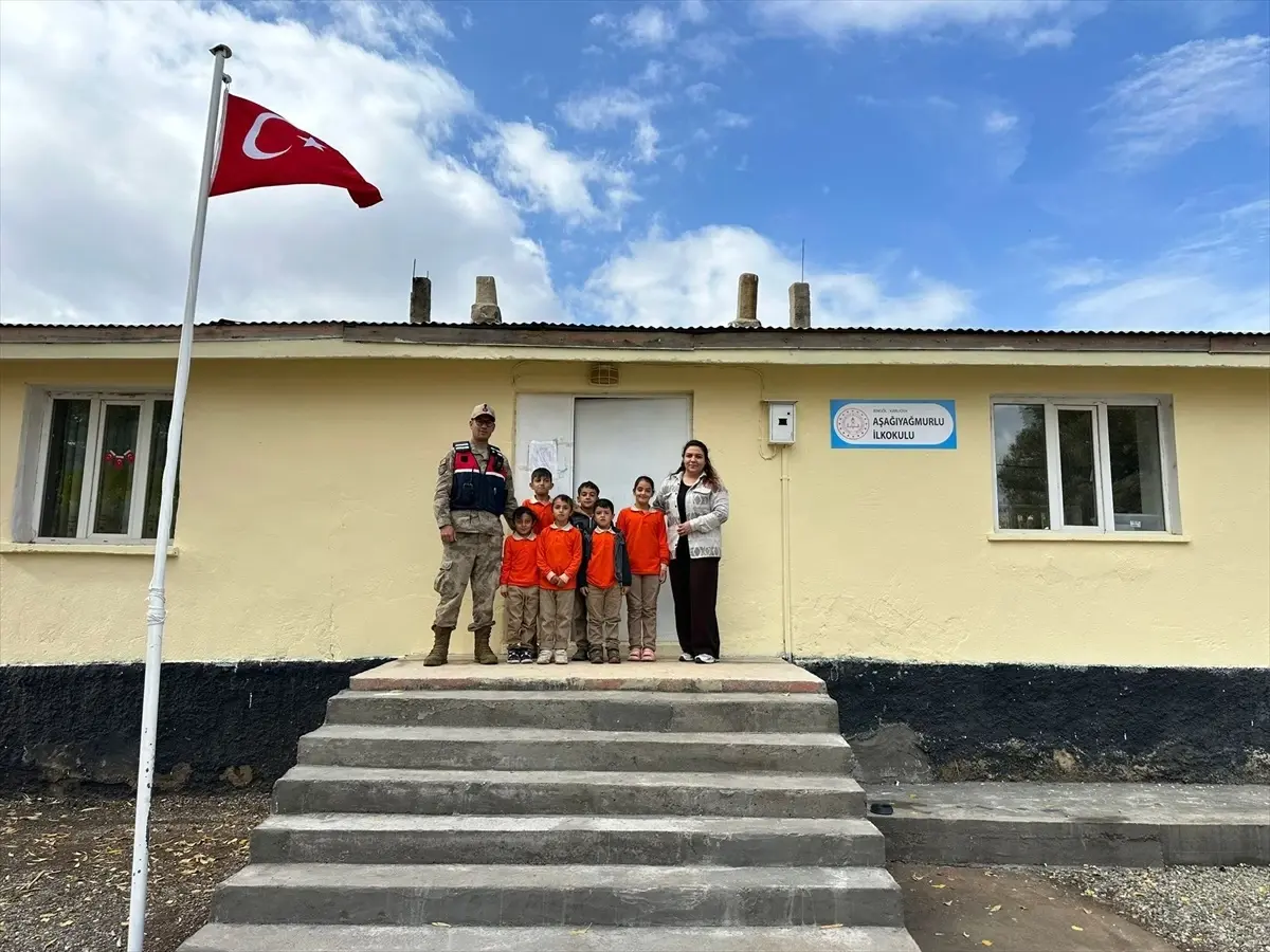 jandarmadan okul bakimi 5kL1mrtL.jpg