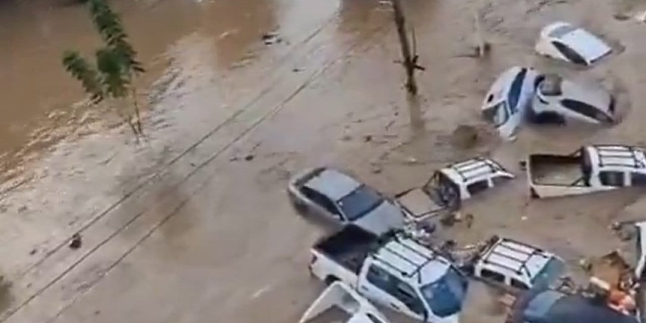 meksikadaki sel felaketinde can kaybi 42ye cikti i1DuYqkH.jpg