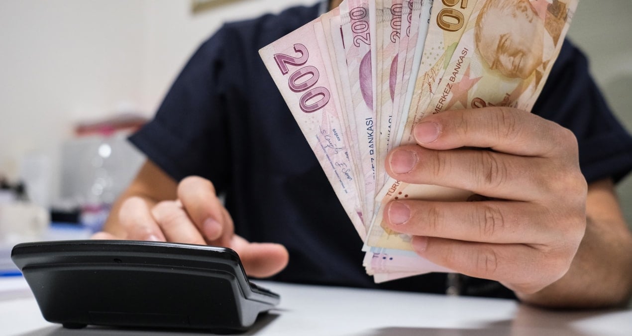 memurlari yakindan ilgilendiren fazla mesai ucreti belli oldu HKFQ9K1S.jpg