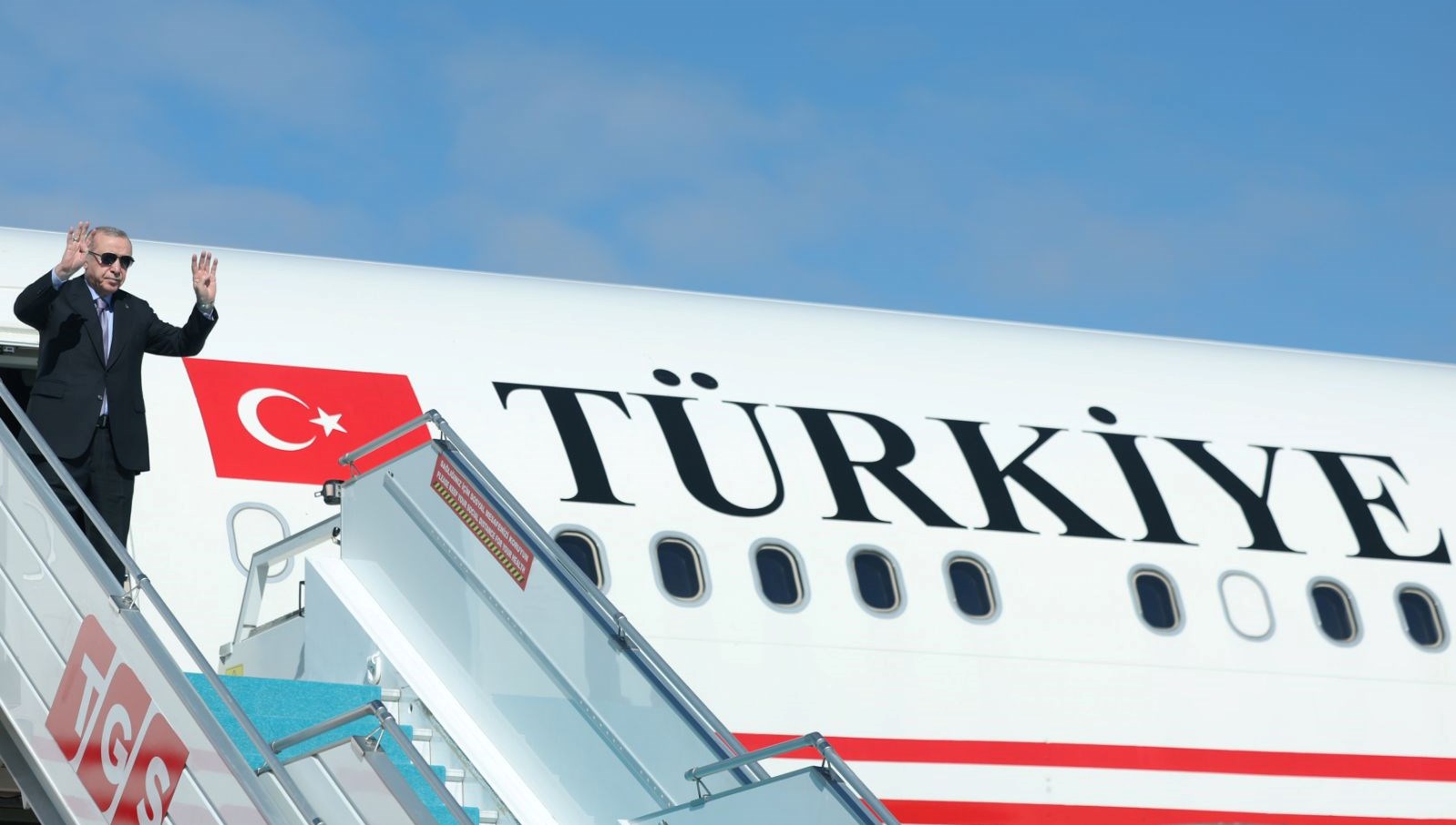 misirda gazze zirvesi cumhurbaskani erdoganin ucagi pisti pas gecti sonra indi ElZKxrdH.jpg