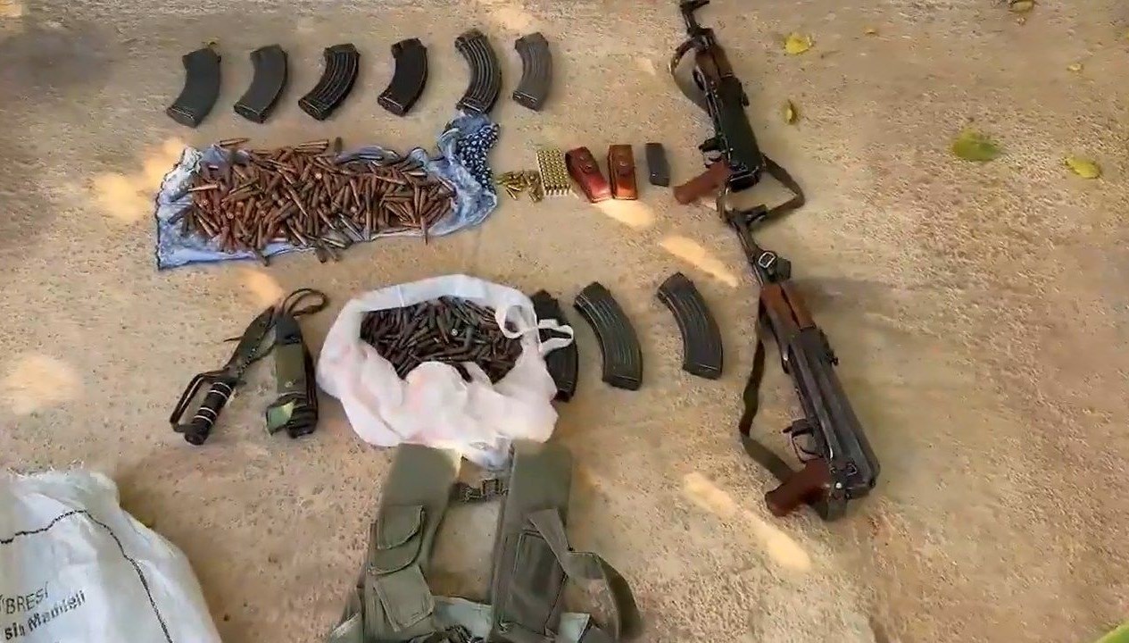 tas ve tezek arasinasilah ve uyusturucu gizlemisler 12 gozalti a7BJQSaQ.jpg