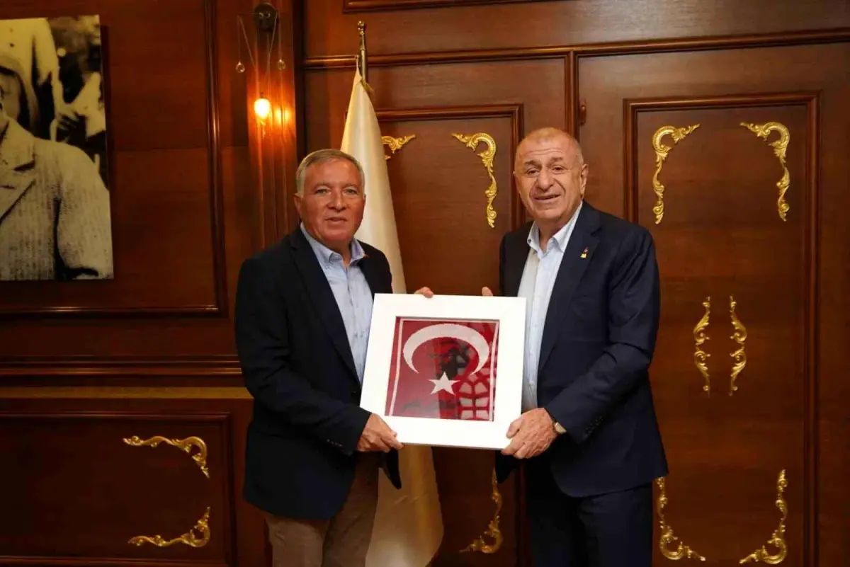 zafer partisi lideri ozdagdan baskan kepeneke ovgu gercekten kiskandim N2gNLR3I.jpg